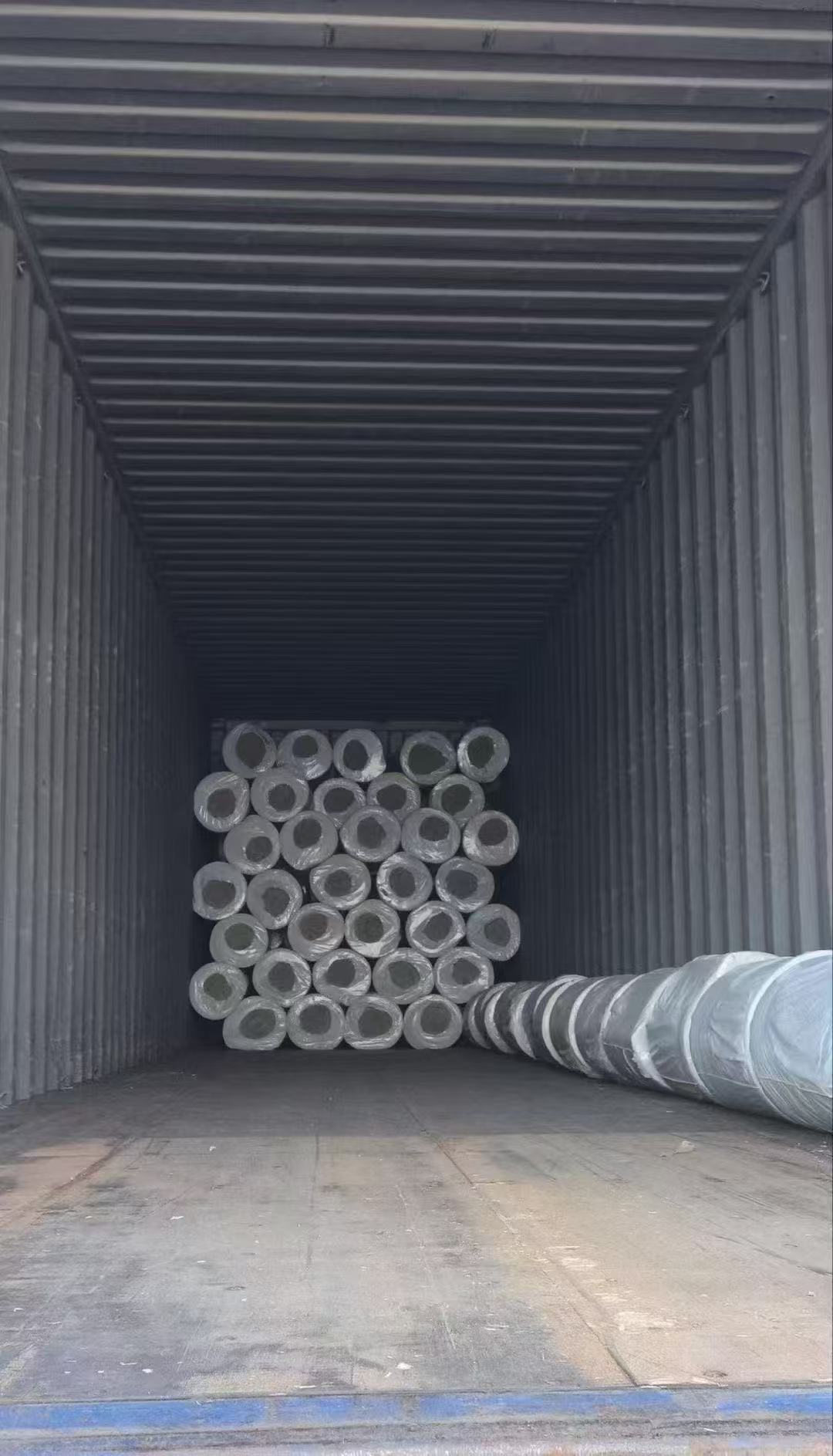 兩柜巖棉毯啟運菲律賓，品質護航海外高溫保溫工程